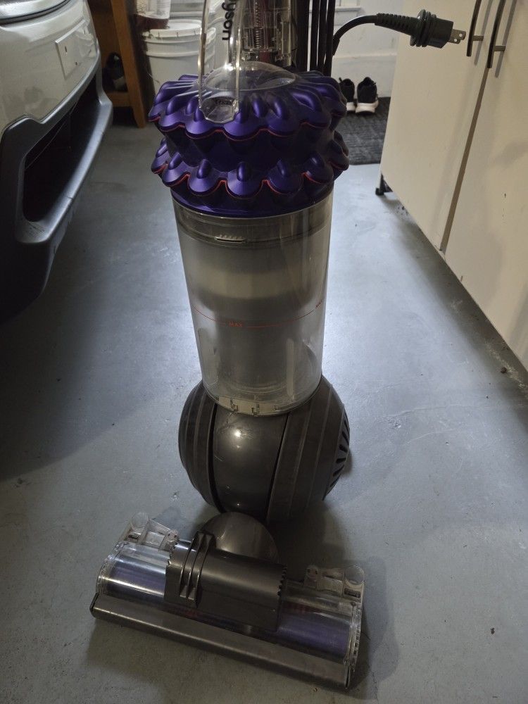 Dyson Vacuumm