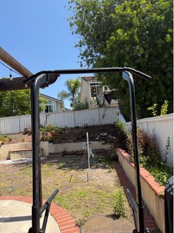 Pull up bar