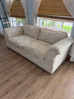 7.5ft Sofa