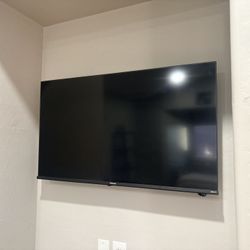 32inch Hisense Roku TV