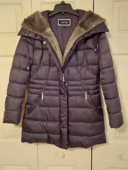 Women's Coat with hood. Grey. Size s Women's warm jacket. Like new
