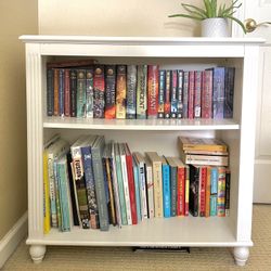 WHITE BOOKCASE