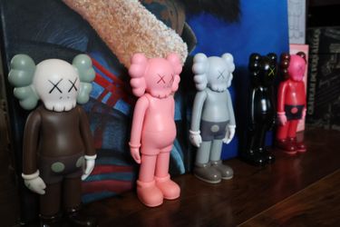 KAWS DOLLS ( Unauthorized Authentic)