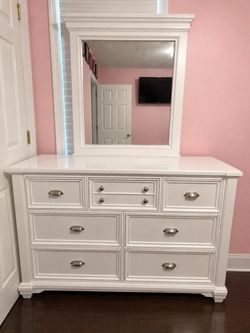 Hilton Head White Dresser With the Mirror