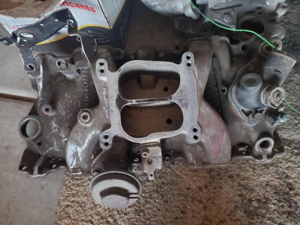 High Performance Air Intake Manifold With Carburator