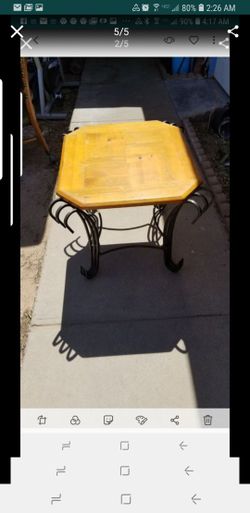 BEAUTIFUL END TABLE SOLID WOOD AND HEAVY METAL