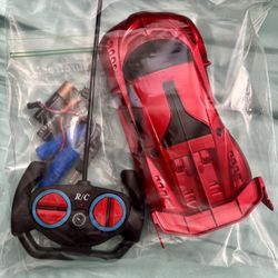 Remote Controlled Car (Rechargable Batteries Included) 