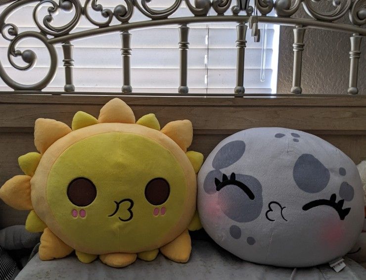 Cute Sun And Moon Pillows