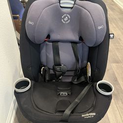 Maxi Cosi Magellan XP Car Seat