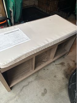 Entry bench storage