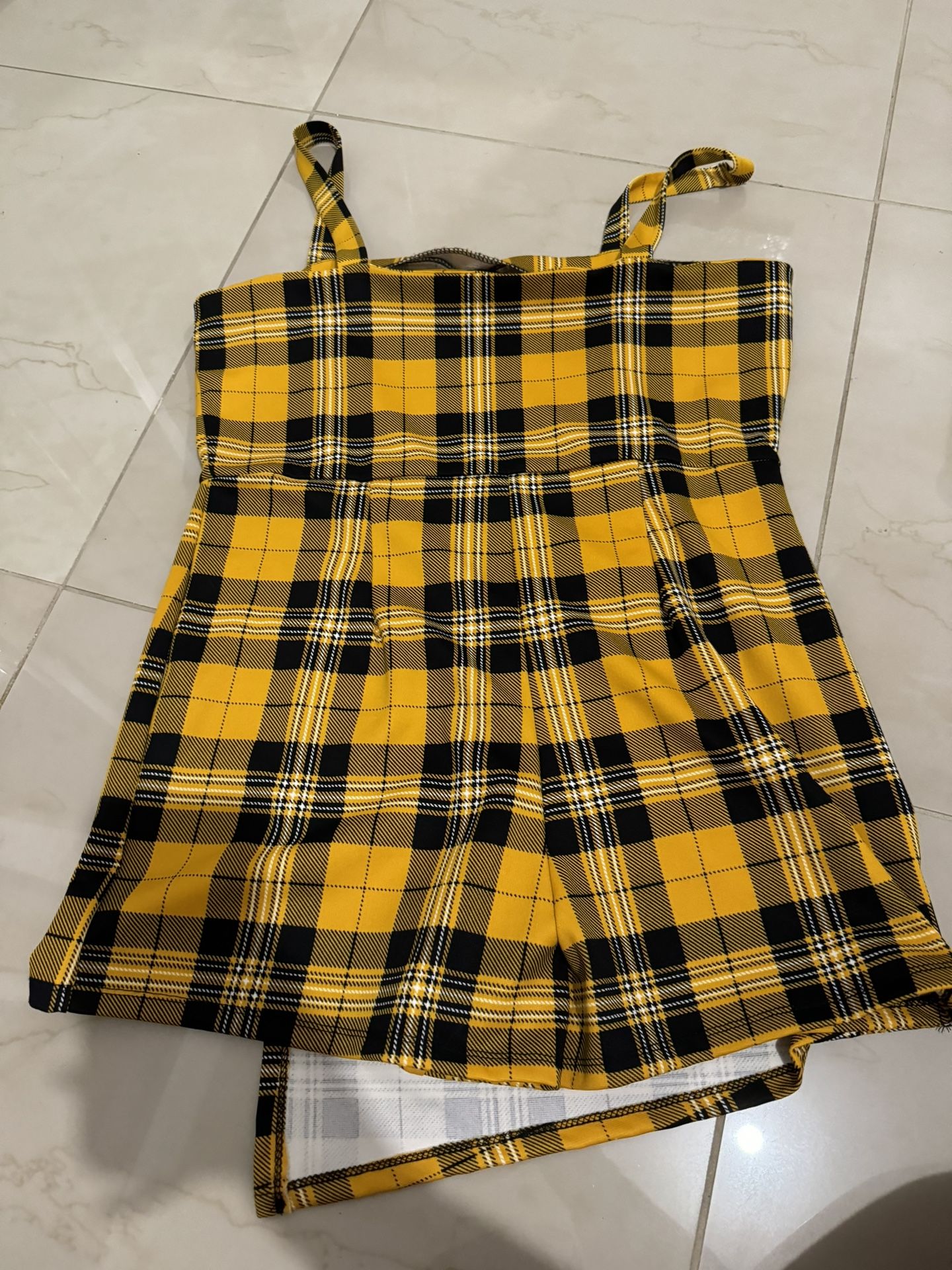 Yellow/Black Dress With Shorts