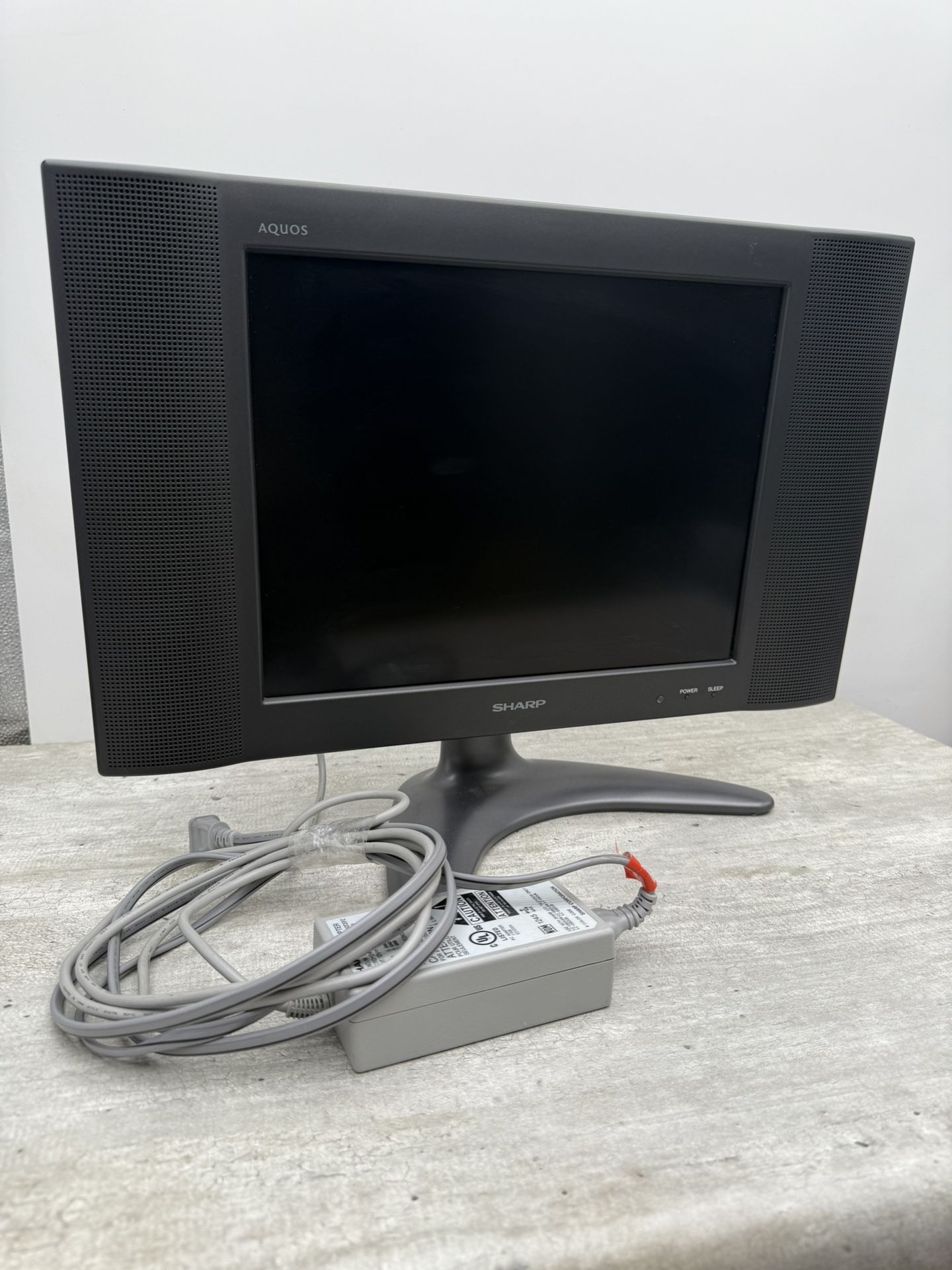 Vintage Japan Sharp Aquos 15” in LC 15B2UA LCD Color Retro Gaming TV Television