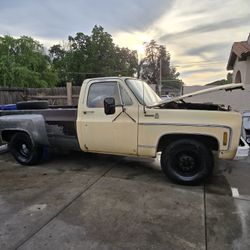 PRE SMOG CHEVY C30 1975