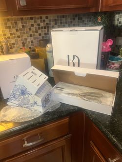 New KNIFESAGA Knife Set with Blue Art design on Block 14 piece