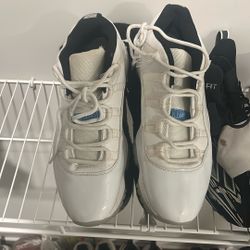 Jordan 11 Low 