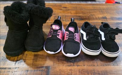Girls shoes size 6