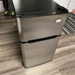 EUHOMY 3.2 Cu.Ft Mini fridge