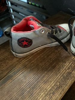 Converse high tops kids size 2