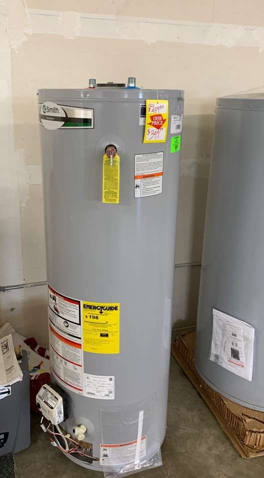 NEW AO SMITH WATER HEATER WITH WARRANTY 40 gallon X7T