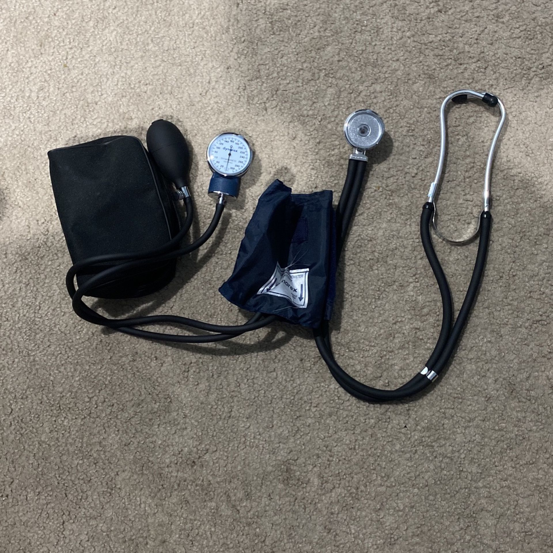 Stethoscope + Blood Pressure Cuff Shygnomanometer