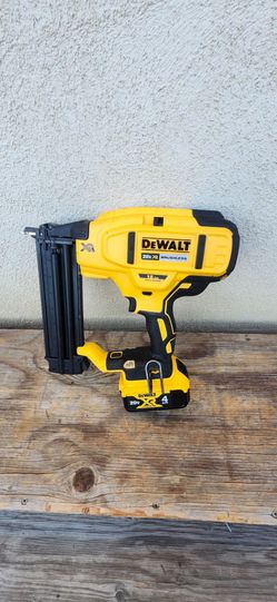 Dewalt finish nailer 18 Gauge Tool Battery 4ah