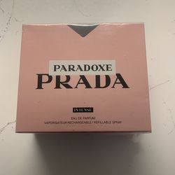 Prada Paradoxe Perfume
