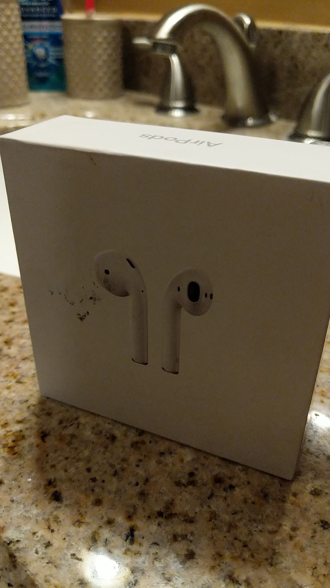 Airpods 2nd gen With charging case