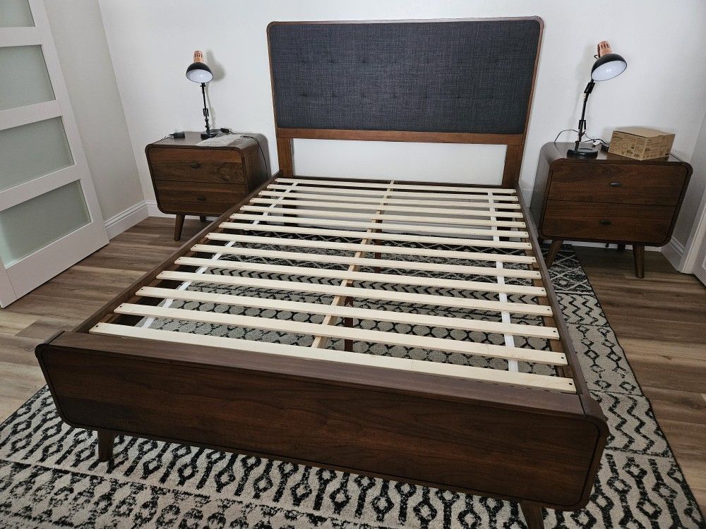 Auburn Queen Platform Bed