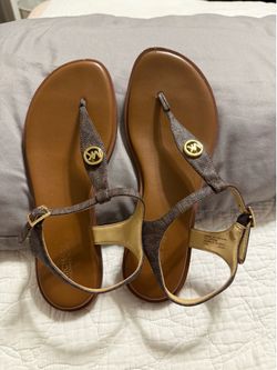 Sandals  MK talla 8