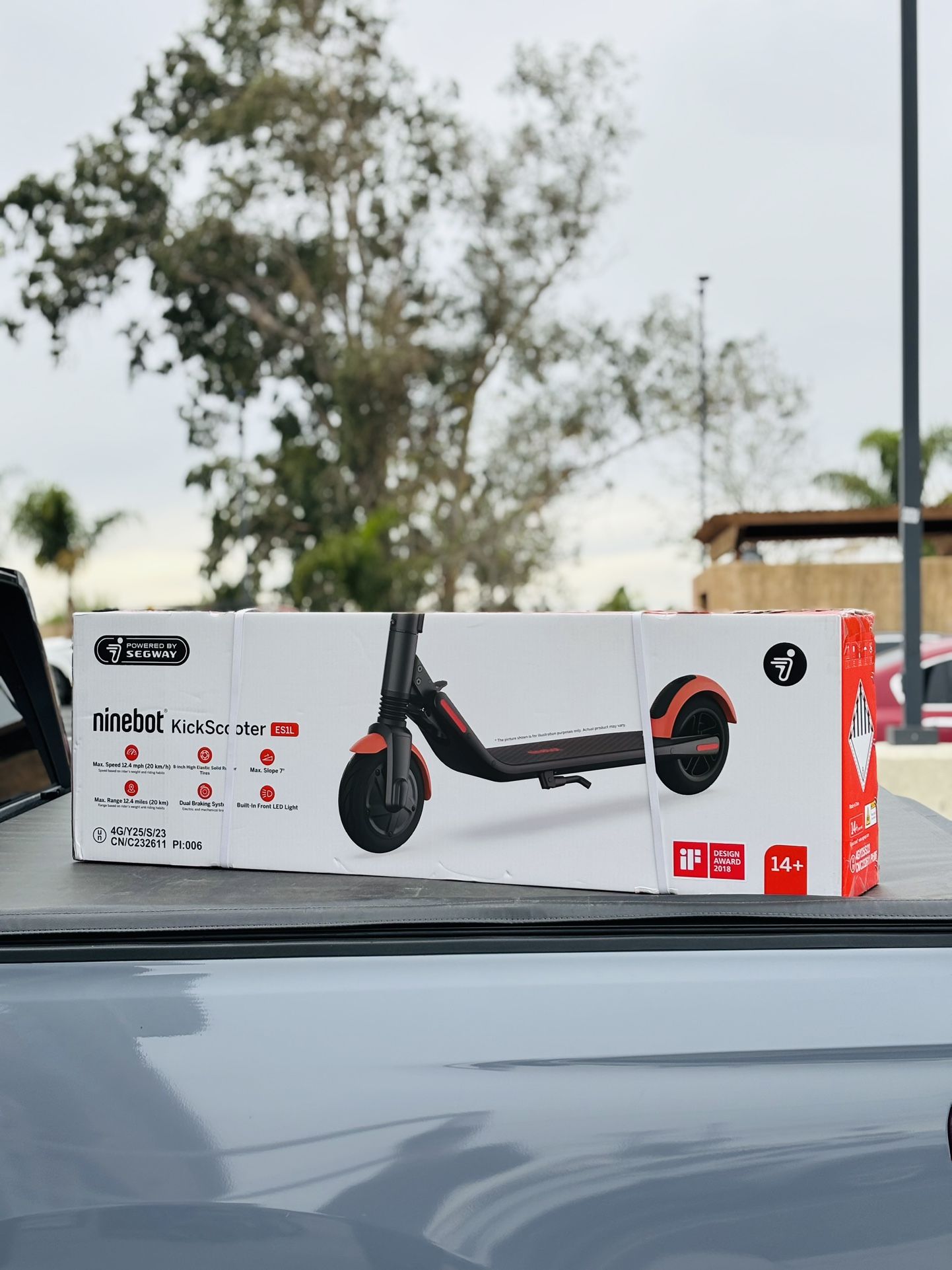 *BLACK FRIDAY DEALS* Ninebot Kick scooter ES1L