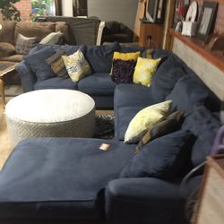  Year Old .Large 3 PC Sectional With Ottmanveth