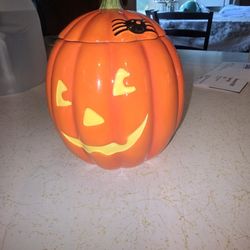 🆕️HALLMARK CERAMIC PUMKIN FOR COOKIES, CANDY, ETC 