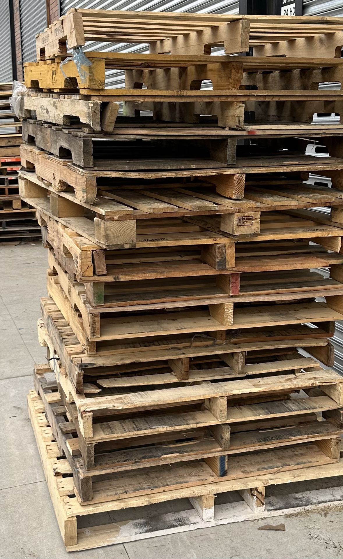 FREE pallets (pick up anytime) 