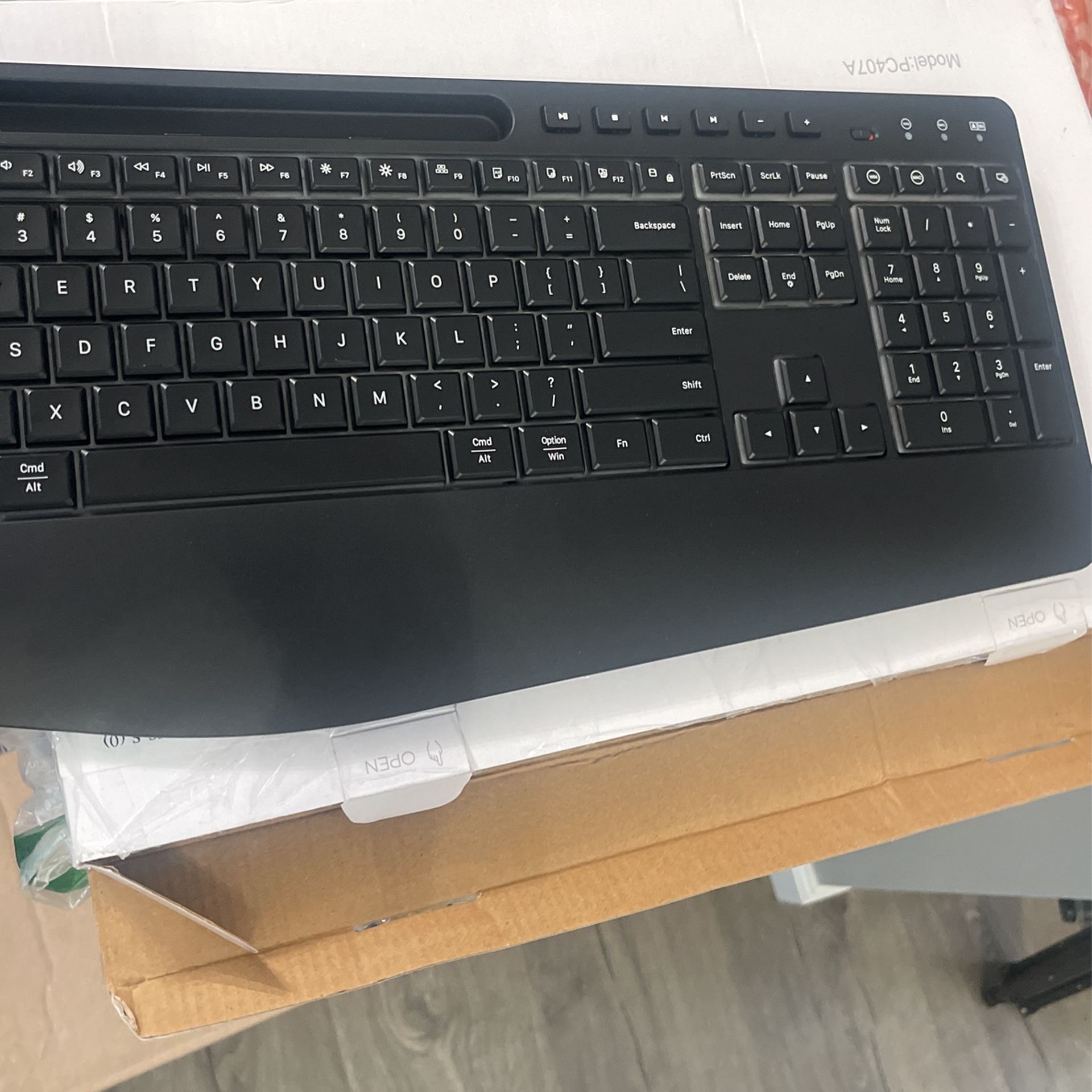 Wireless Rechargeable Keyboard And Mouse RGB