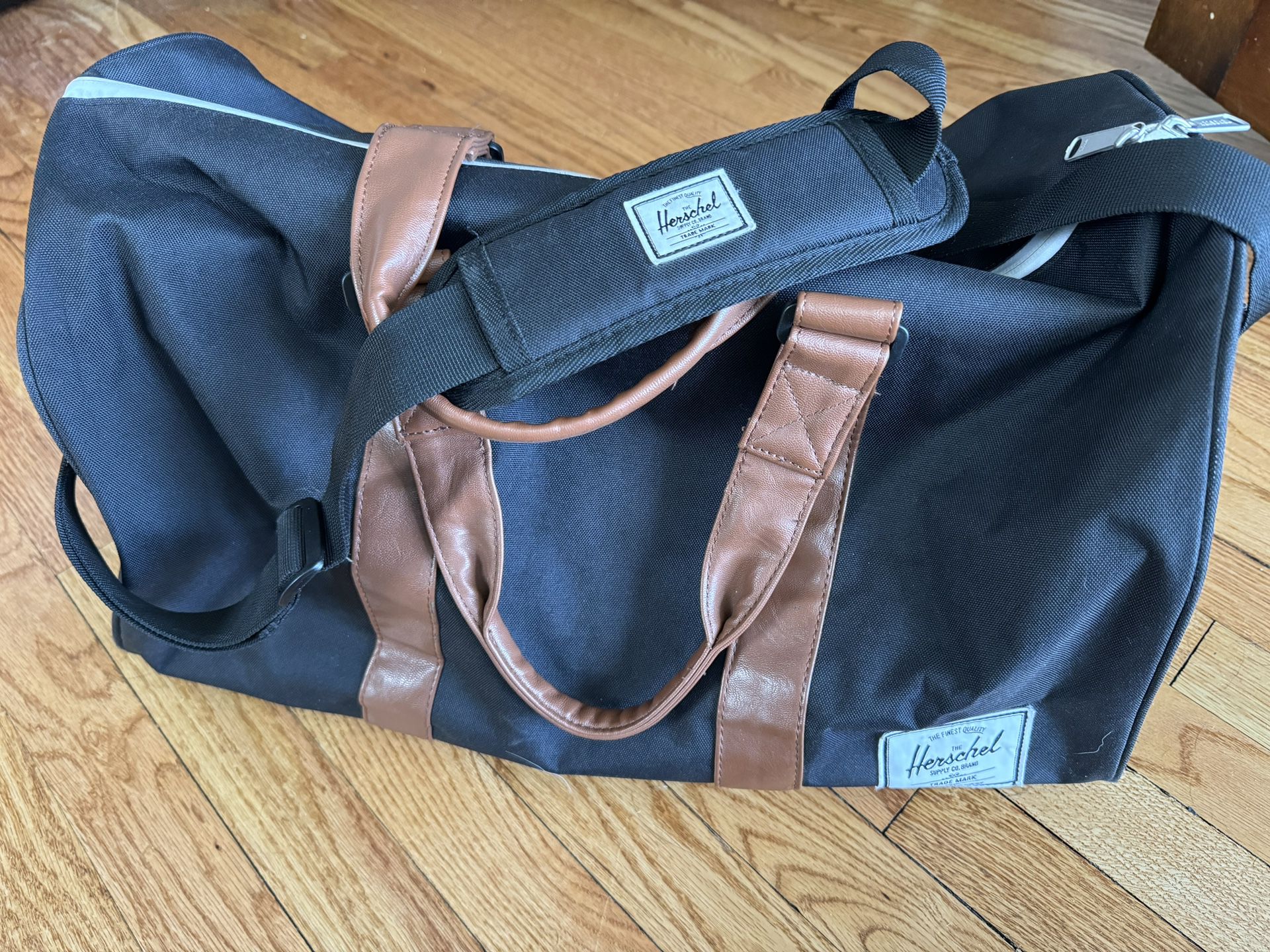 Herschel’s Weekender Bag 