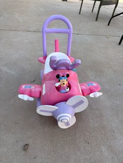 minnie mouse toy plane