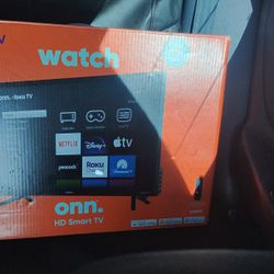 24" ONN ROKU  TV