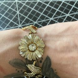 Vintage Marvella Bracelet | Daisy with Gold Accents