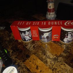 COCA COLA POLAR BEAR MUG SET