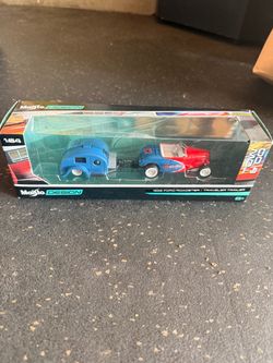Maisto 1932 Ford Roadster & Trailer ā 1:64 Diecast Collectible