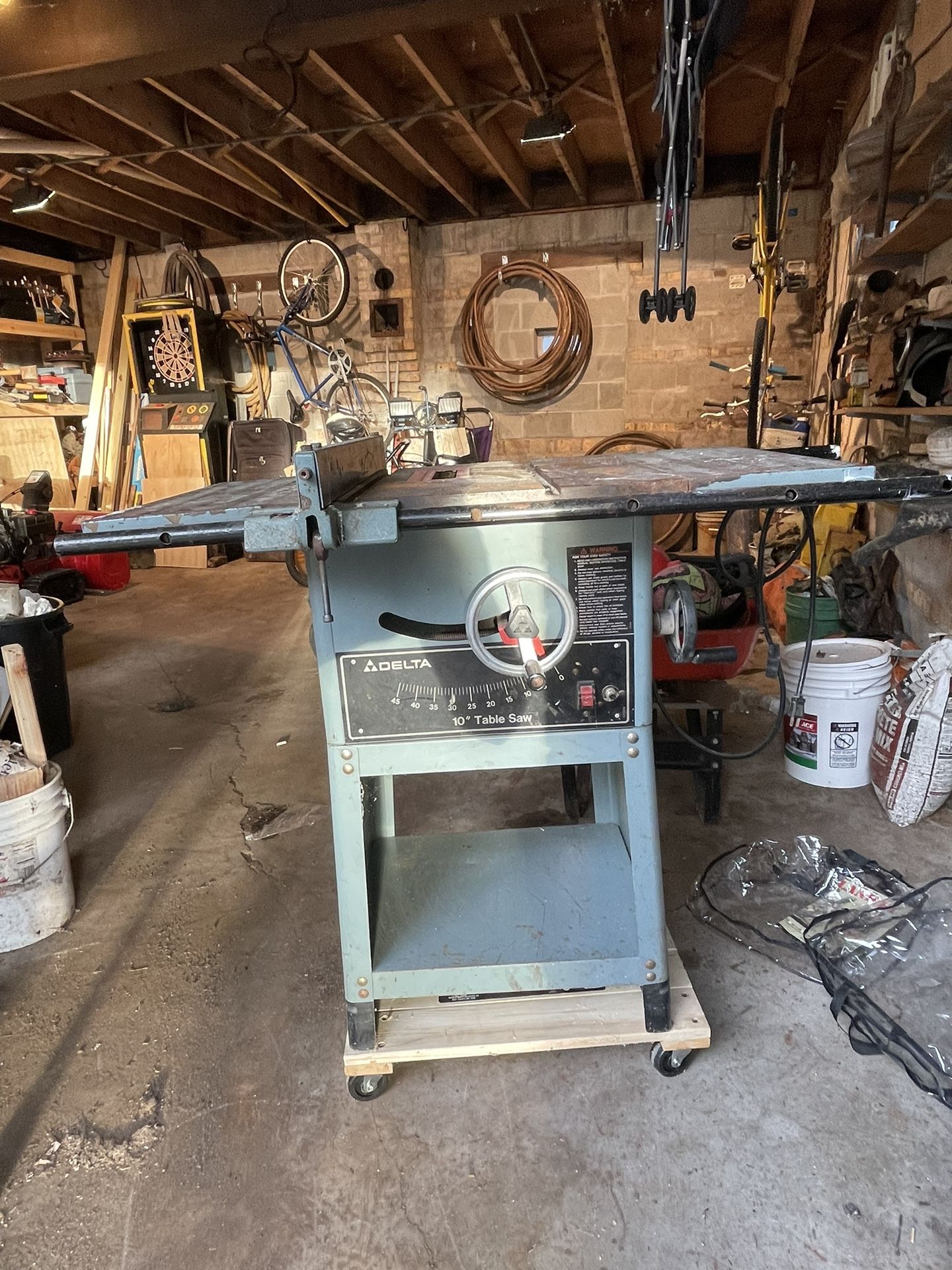 Delta Table Saw 