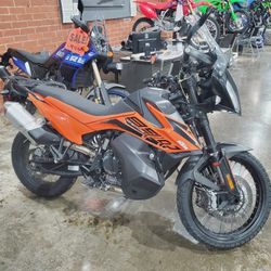 2021 KTM 890 Adventure 