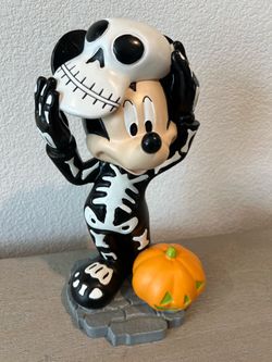 Mickey skeleton
