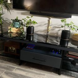 Tv/ Entertainment Stand 
