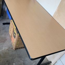 5 Ft Foldable Table