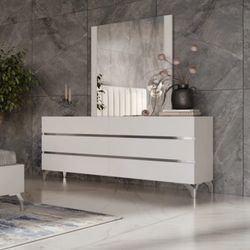 Amiah 61" W 6 - Drawer Dresser By Wade Logan®