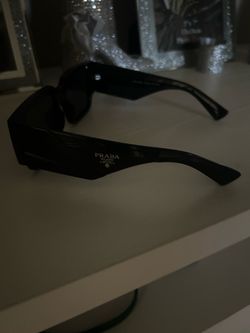 Woman Prada glasses