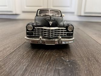 1/18  Scale 1947 CADILLAC SERIES 62  BLACK BY ANSON  