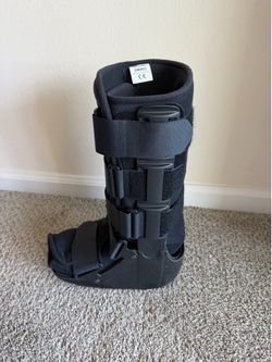 Advantage Orthopedic Walking Boot - Small - Excellent Condition