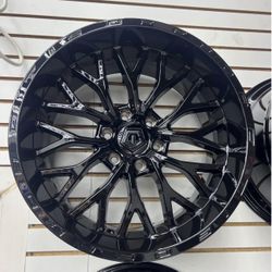 TIS565B 20x10 6x139.7 Wheels 33" MT Tires Package Deal Fits CHEVY GMC TUNDRA BRONCO TACOMA